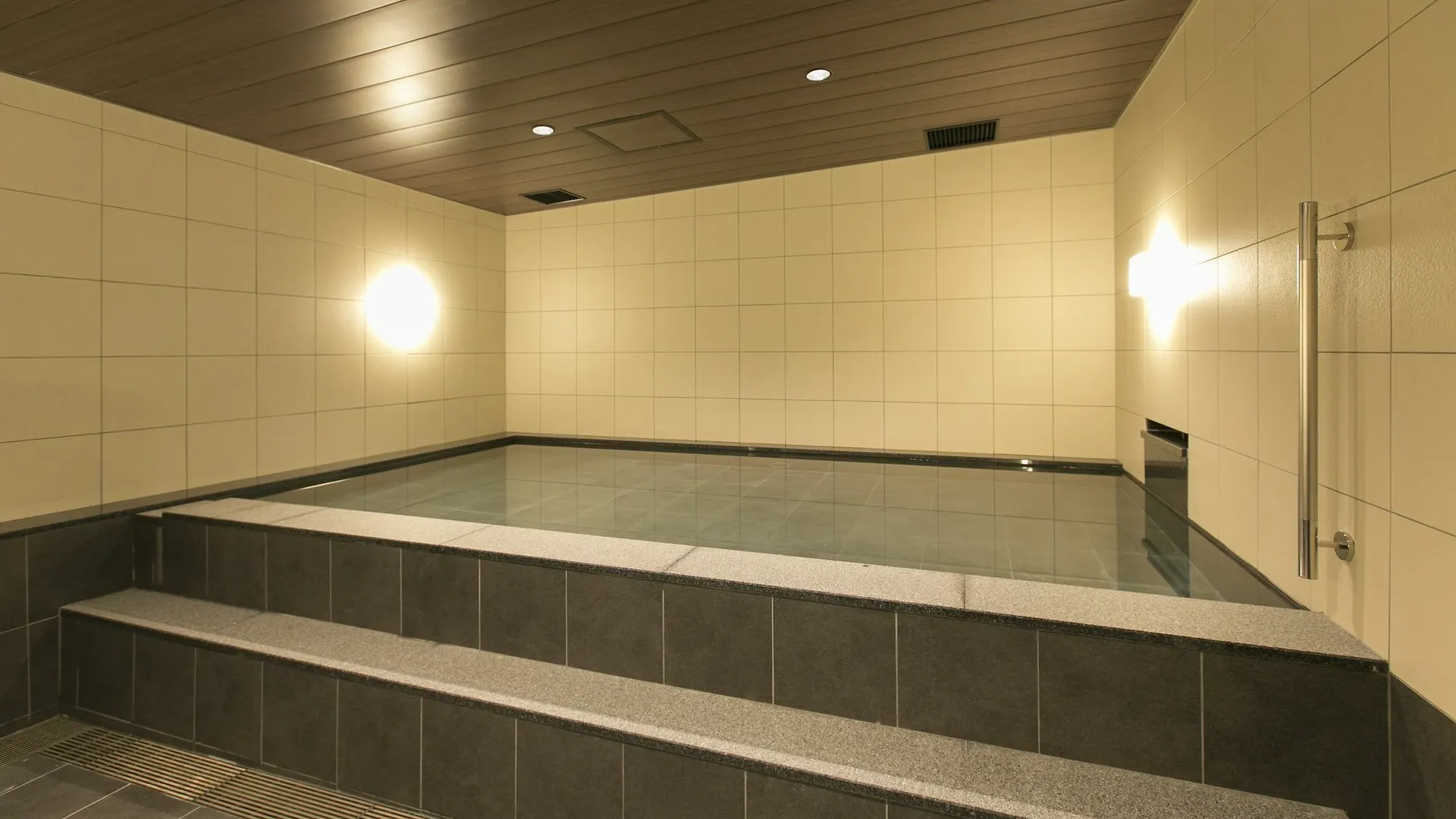 Capsule hotel First Cabin Hanshin Nishiumeda Osaka